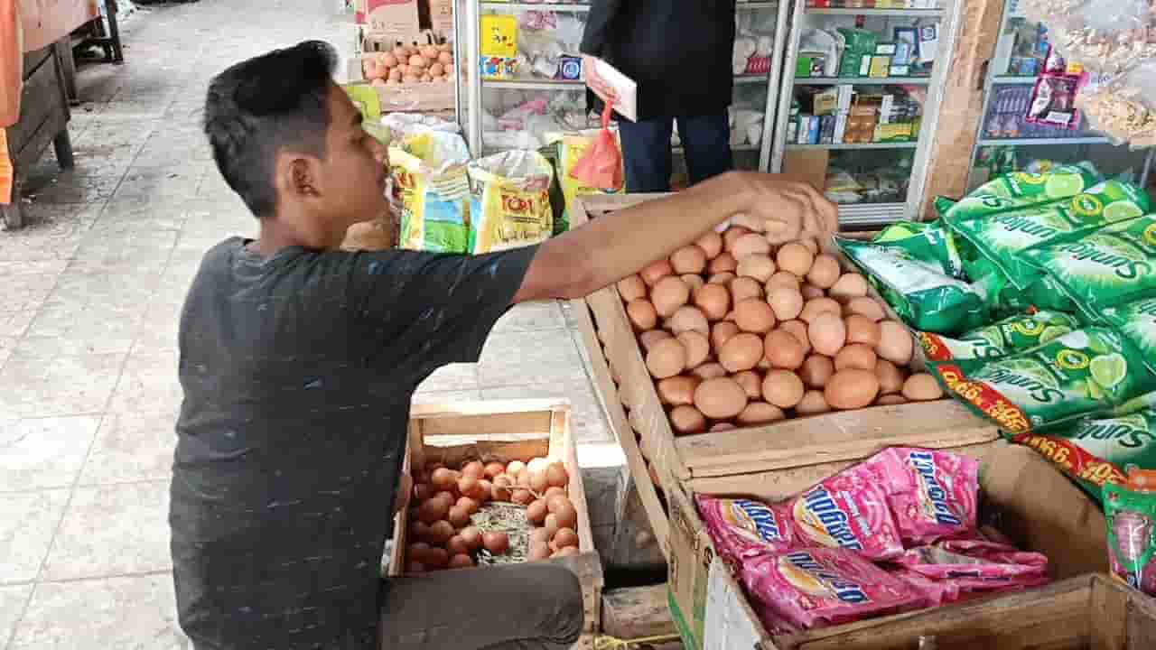 Harga Telur Ayam di Pasar Kayuagung Capai Rp26 Ribu Perkilogram