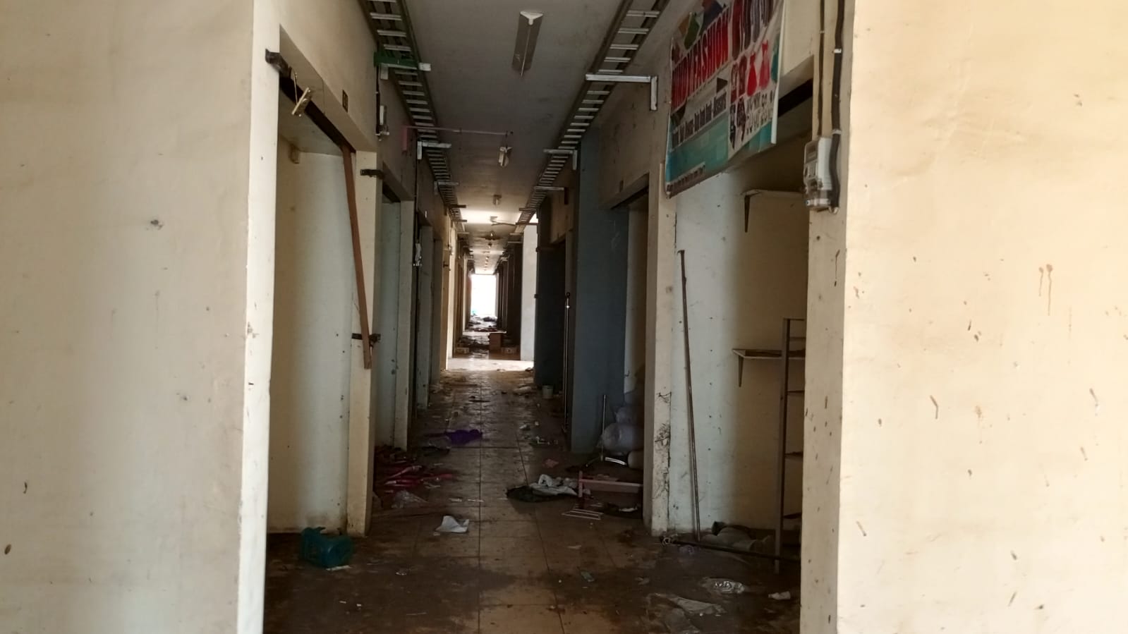 163 Rolling Door dan 24 Pintu WC Pasar Inpres Dicuri 