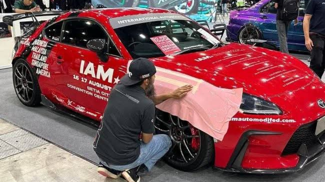 Cat Mobil Buatan Indonesia Mejeng di Ajang Modifikasi Malaysia, Bukti Kualitas Dunia.