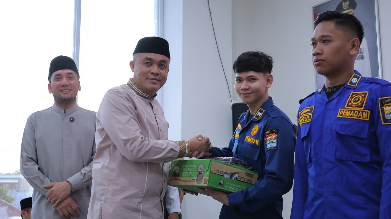 1.154 Petugas Damkar Tetap Siaga Saat Lebaran