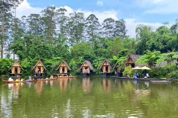 Rekomendasi Wisata Glamping di Jawa Barat yang Wajib Kamu Coba, Liburan Seru di Tengah Alam