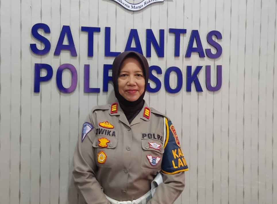 Motor Tabrak Pohon, Nyawa Istri Melayang