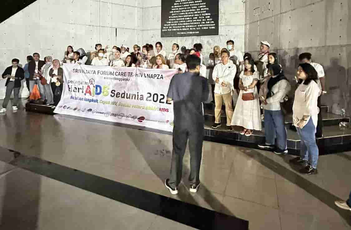SFC TB-HIV-Nafza Peringati Hari AIDS Sedunia dengan Gelar Aksi 1.000 Lilin di Monpera Palembang