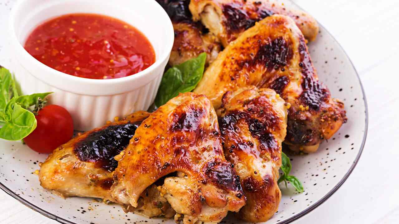 Sayap Ayam Madu Panggang Kian Populer, Perpaduan Manis dan Gurih yang Menggoda Selera