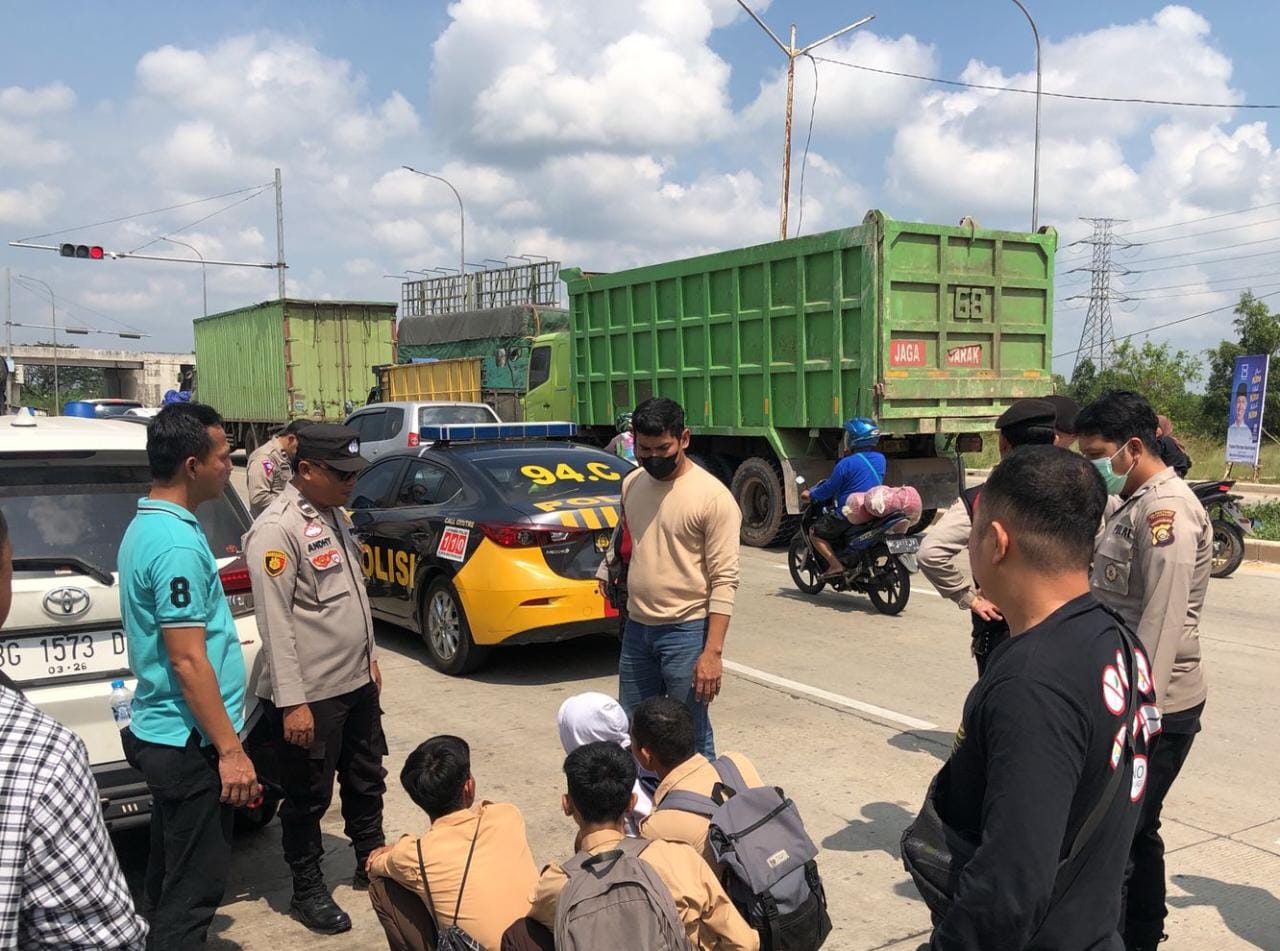 Polisi Amankan Pengamen Hingga Pelajar yang Resahkan Pengendara Jalan Raya