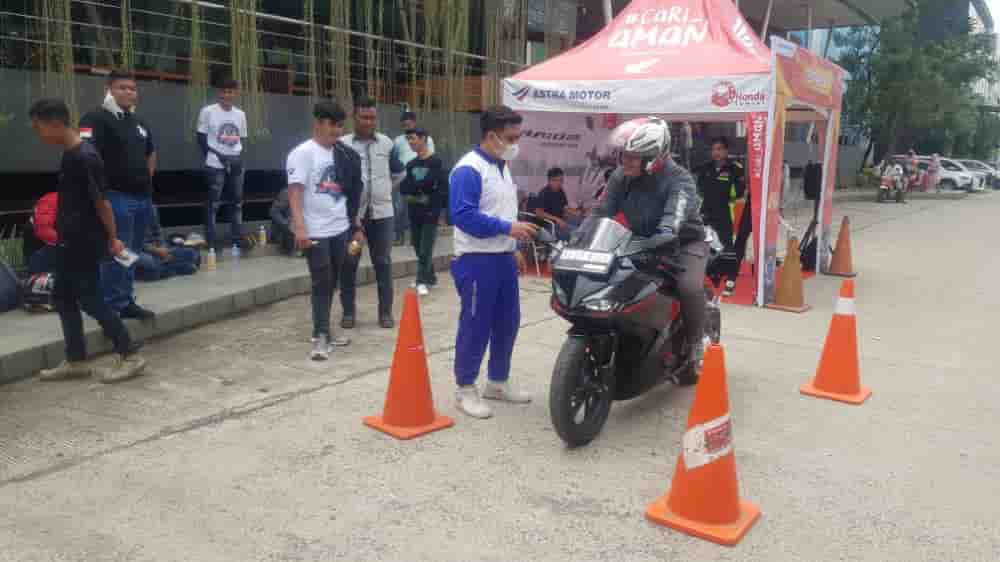 Jajal Sensasi Berkendara New Vario 125 & New CBR250RR