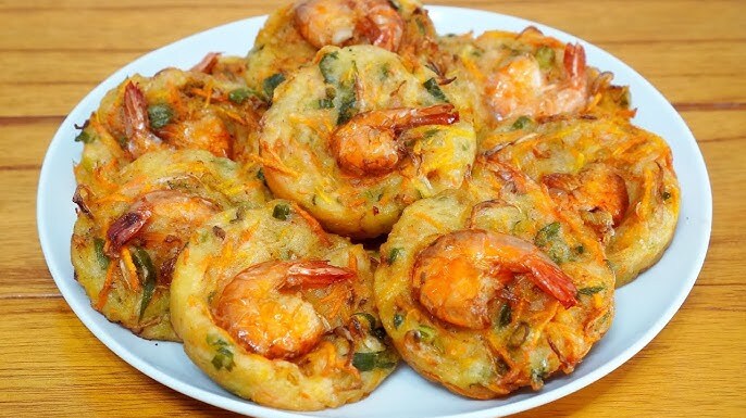 Bakwan Udang, Camilan Tradisional yang Tetap Digemari di Tengah Tren Kuliner Modern