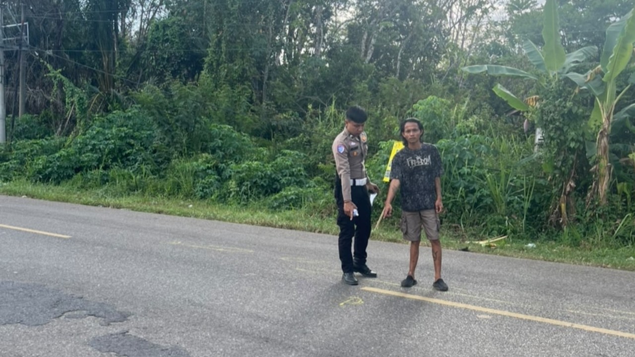 Hindari Lubang Jalan, Pengendara Scoopy Tewas Ditabrak Truk 