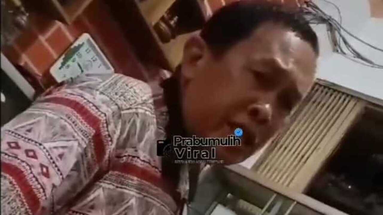 Viral! Video Mirip Calon Walikota Prabumulih Lakukan Pengambilan Paksa Komputer