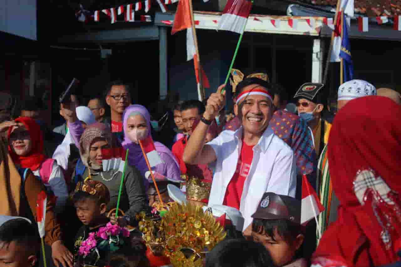 Gelar Karnaval, Dewa Ingatkan Kebhinekaan untuk Masyarakat di Ponpes Muqimus Sunnah