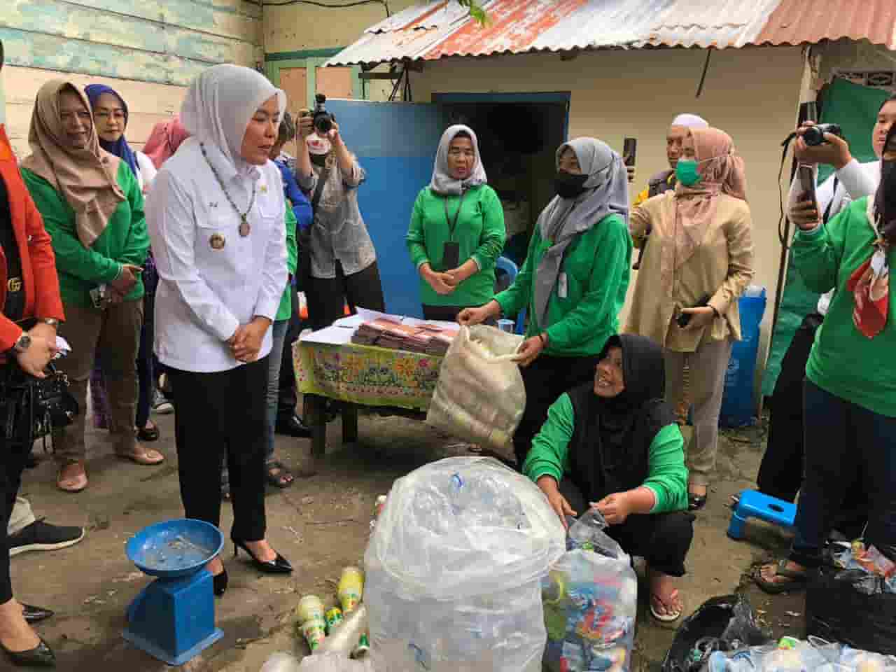 Wawako Palembang Apresiasi Bank Sampah Kenanga