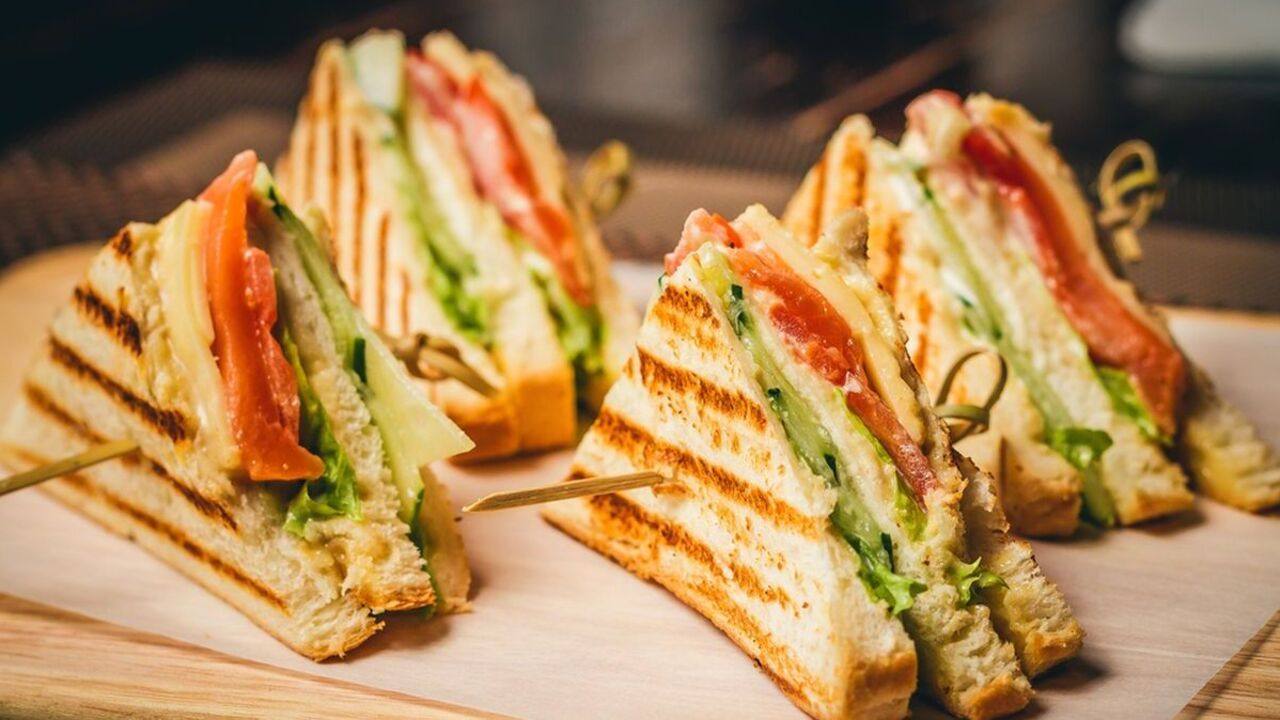Sandwich : Makanan Praktis Serba Guna yang Kian Digemari di Era Modern