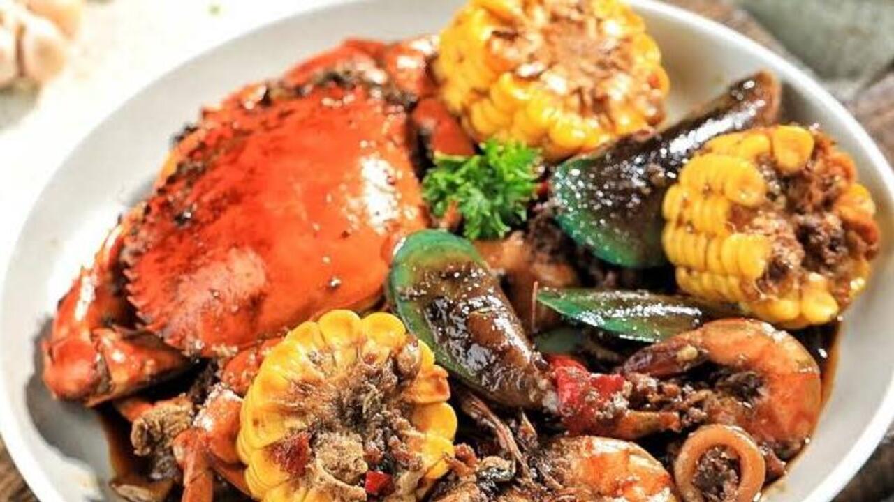 Seafood Lada Hitam, Sajian Gurih Pedas yang Menggugah Selera