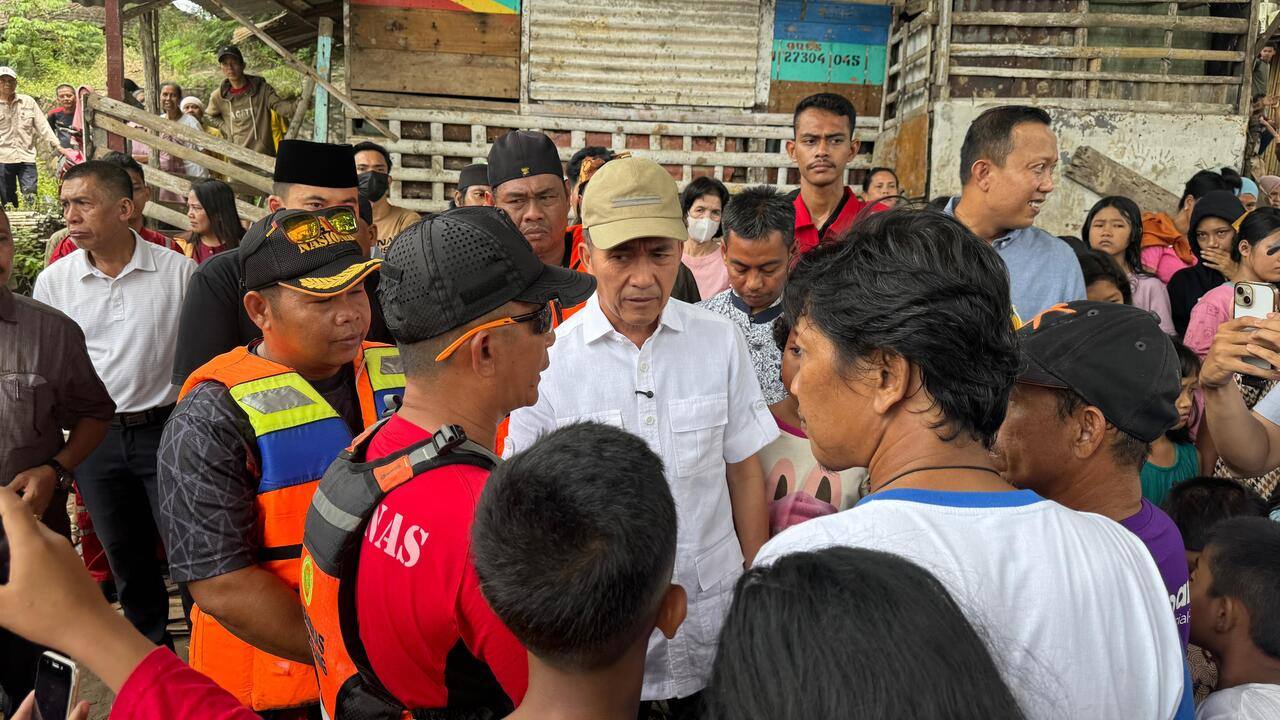 Ratu Dewa mendatangi dan Beri Dukungan untuk Keluarga Anak Tenggelam di Sungai Ogan