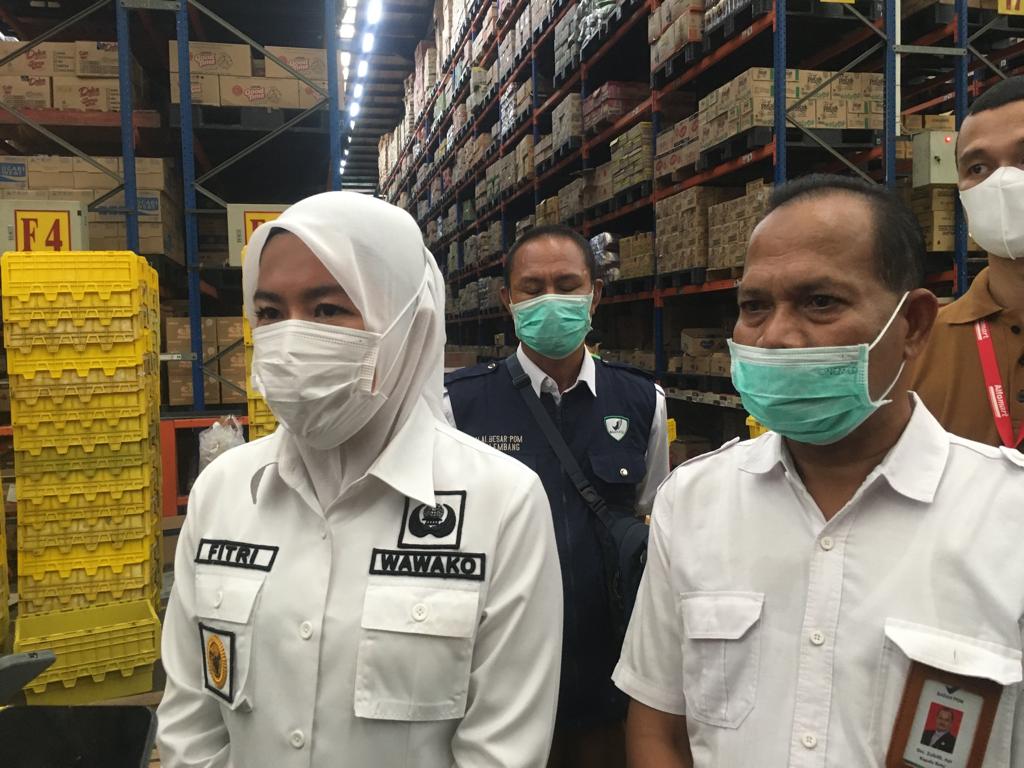 Sidak Gudang Retail, Wawako Tekankan Management Tidak Tawarkan Produk Kadarluarsa Ke Konsumen