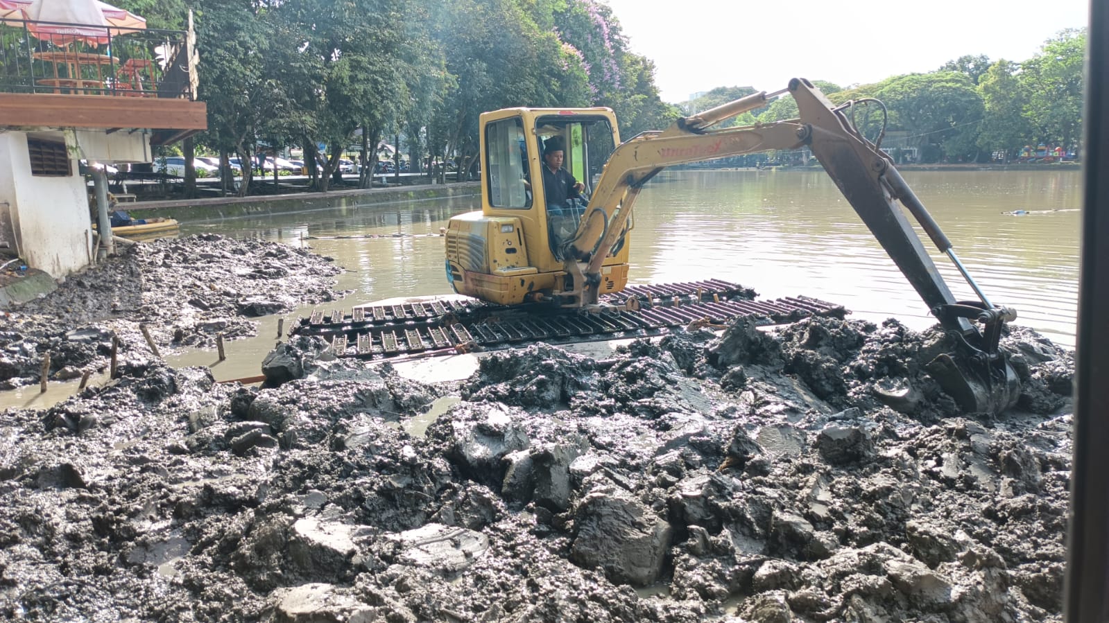 Pemkot Palembang Kebut Atasi 11 Titik Banjir Prioritas