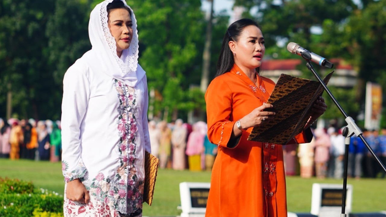 Semangat Kartini Menggelora, Sekda Sumsel  Edward Candra Pimpin Apel Gabungan Peringatan Hari Kartini 2026