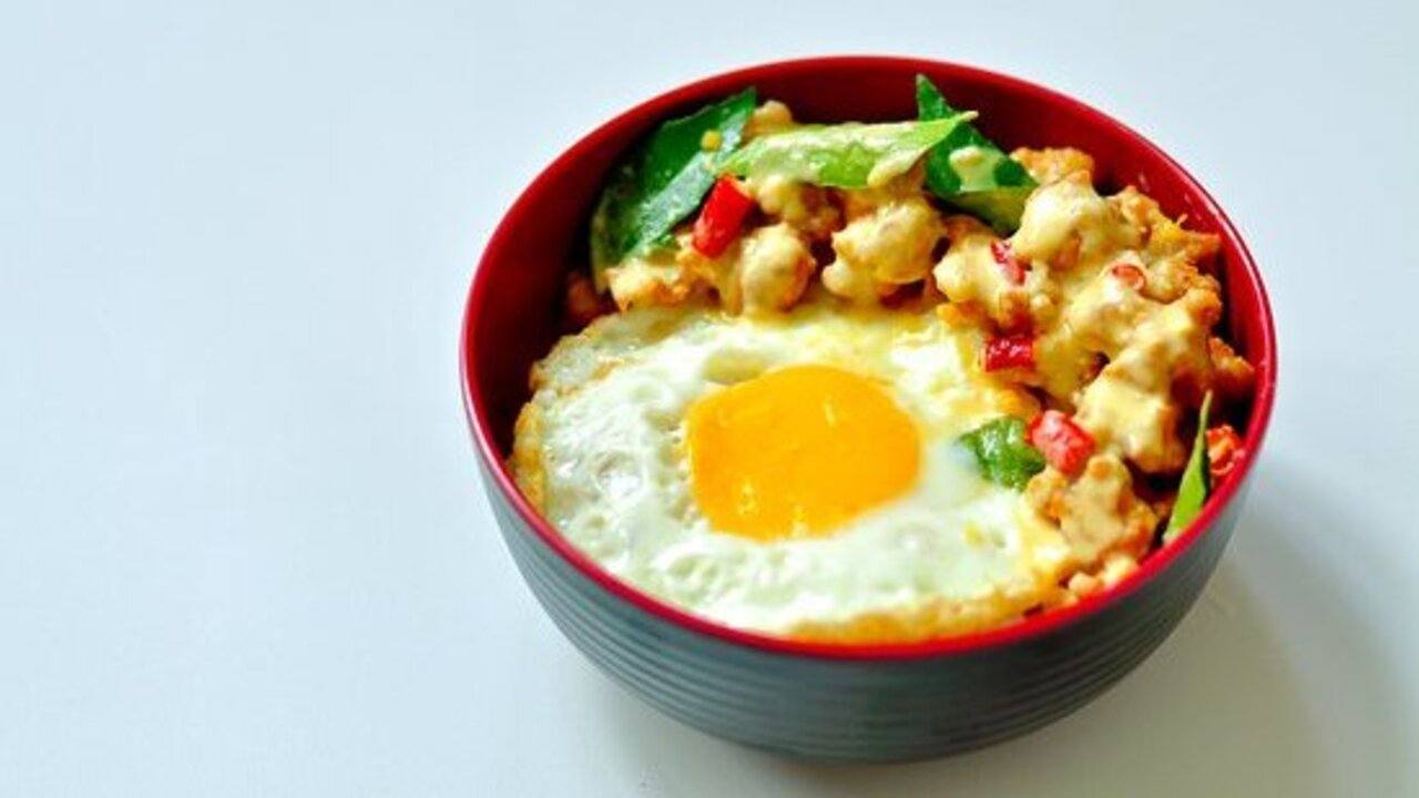 Kegemaran Baru Di Dunia Kuliner : Chicken Salted Egg Rice Bowl, Perpaduan Rasa Gurih Dan Krem Yang Menggoda