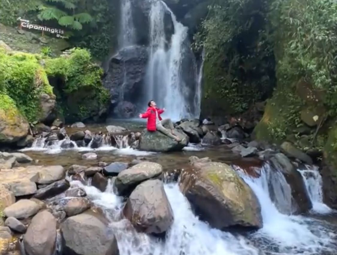 Curug Cipamingkis Bogor: Pesona Wisata Air Terjun yang Komplit