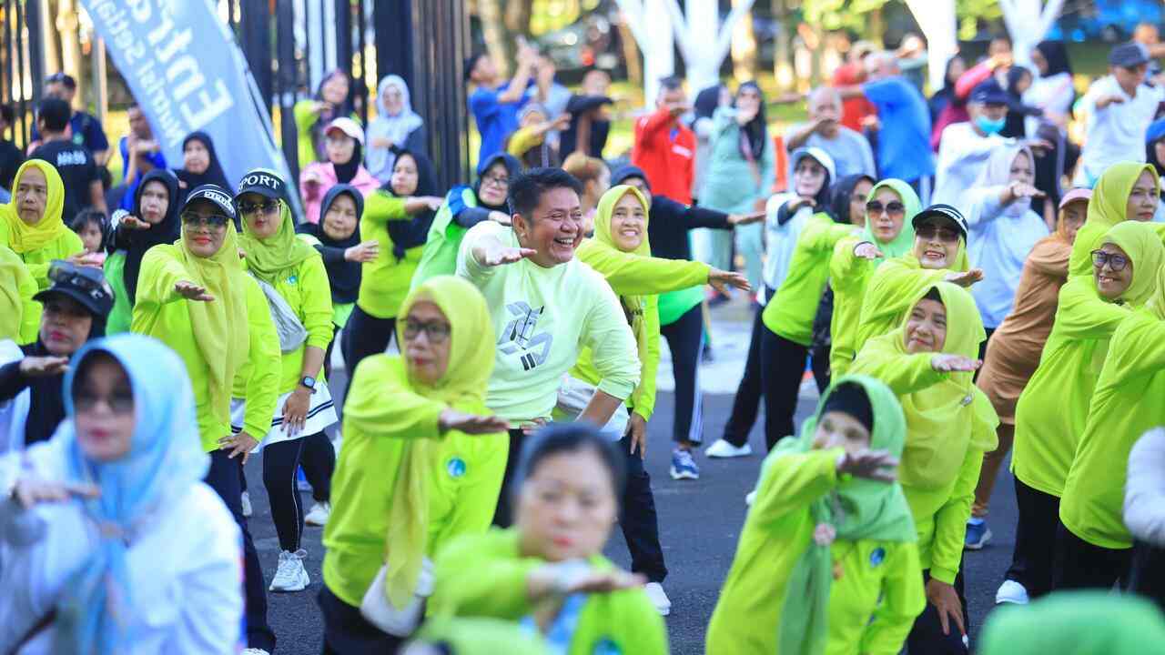 Gubernur Herman Deru Dorong Senam Osteoporosis Jadi Gerakan Massal demi Generasi Sumsel yang Lebih Sehat