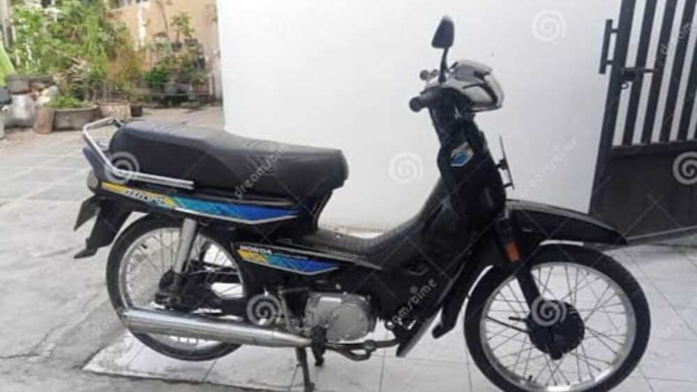 Honda Astrea Legenda 1990: Ikon Sepeda Motor Klasik yang Tak Terlupakan