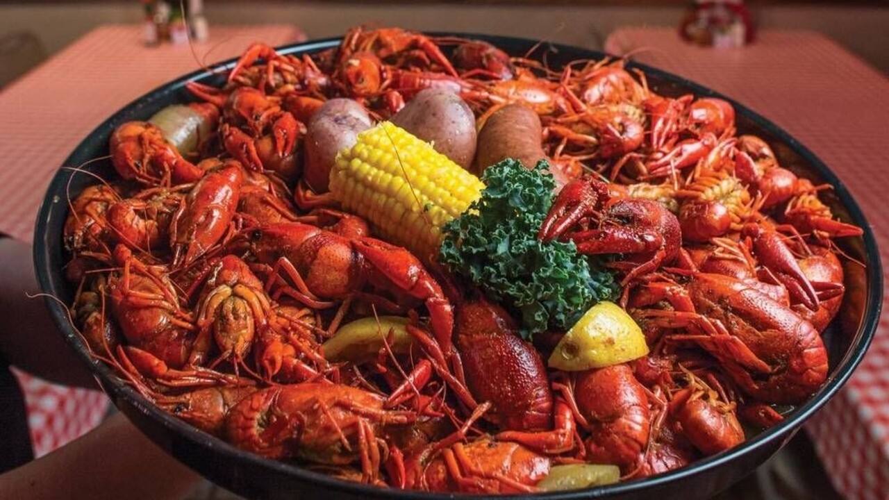 Keunikan udang selingkuh : kuliner ekskotik khas papua yang menggoda selera