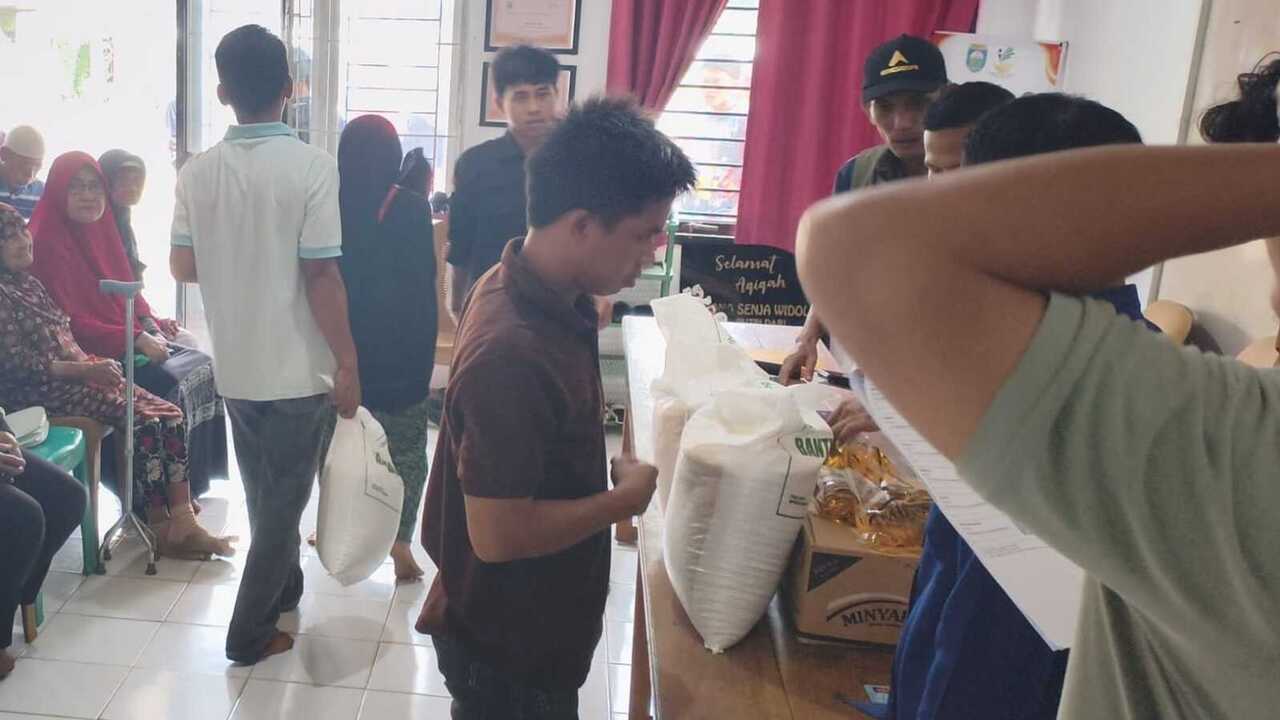 Bulog Tuntaskan Penyaluran Bantuan Pangan di OKU Raya