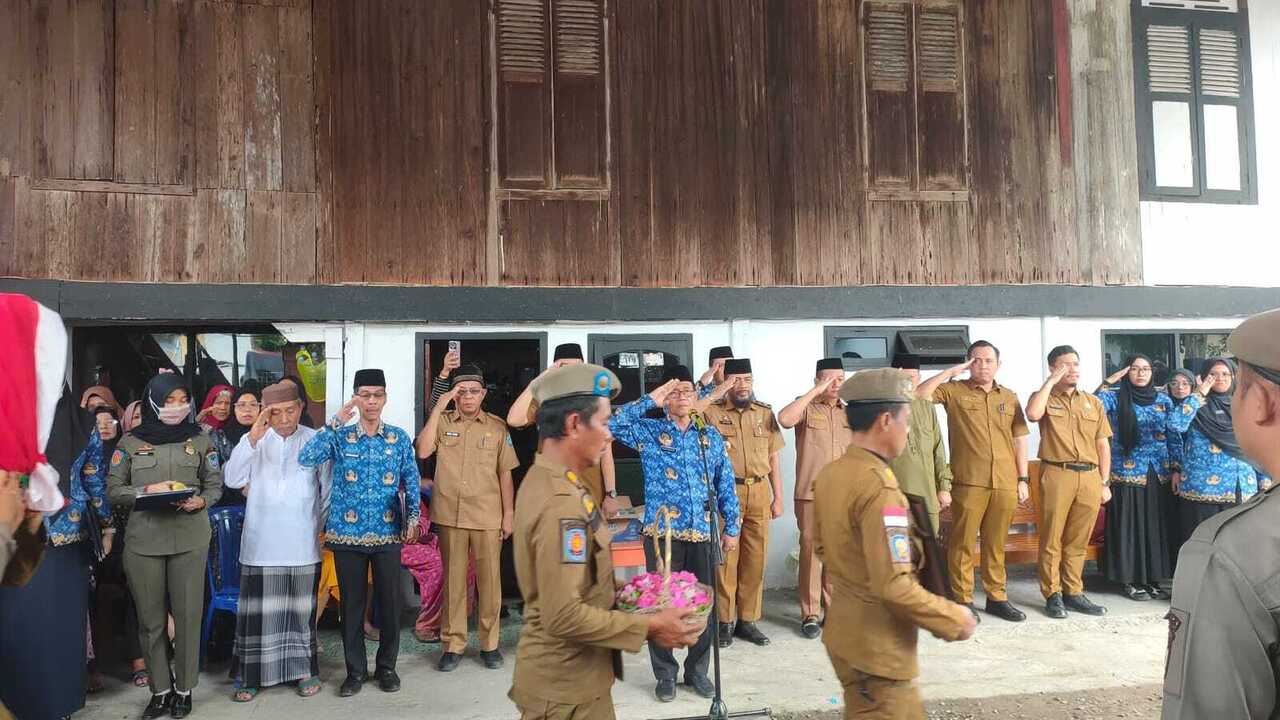 ASN Inspektorat OKI Dimakamkan Secara Kedinasan
