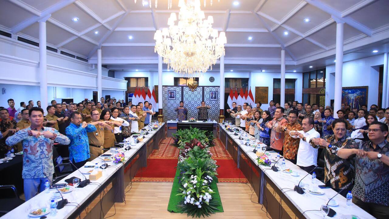 Gubernur Herman Deru Tekankan Pentingnya TJSL dalam Rapat Koordinasi Sektor Pertambangan dan Energi