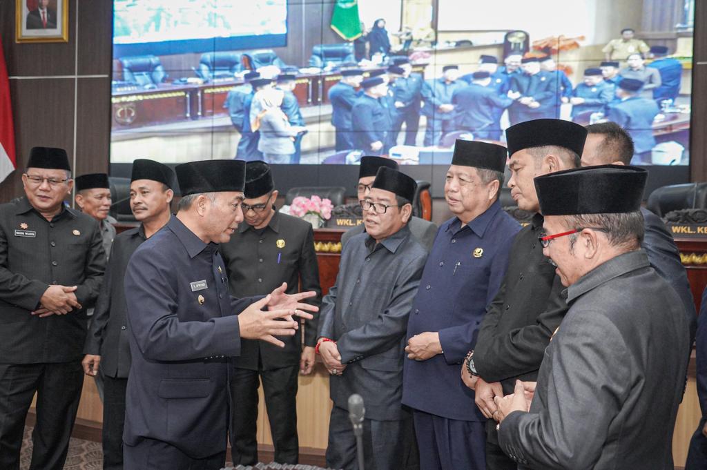 Pj Bupati Apriyadi Sampaikan Dua Raperda Inisiatif Pemkab Muba, Berikut Raperdanya