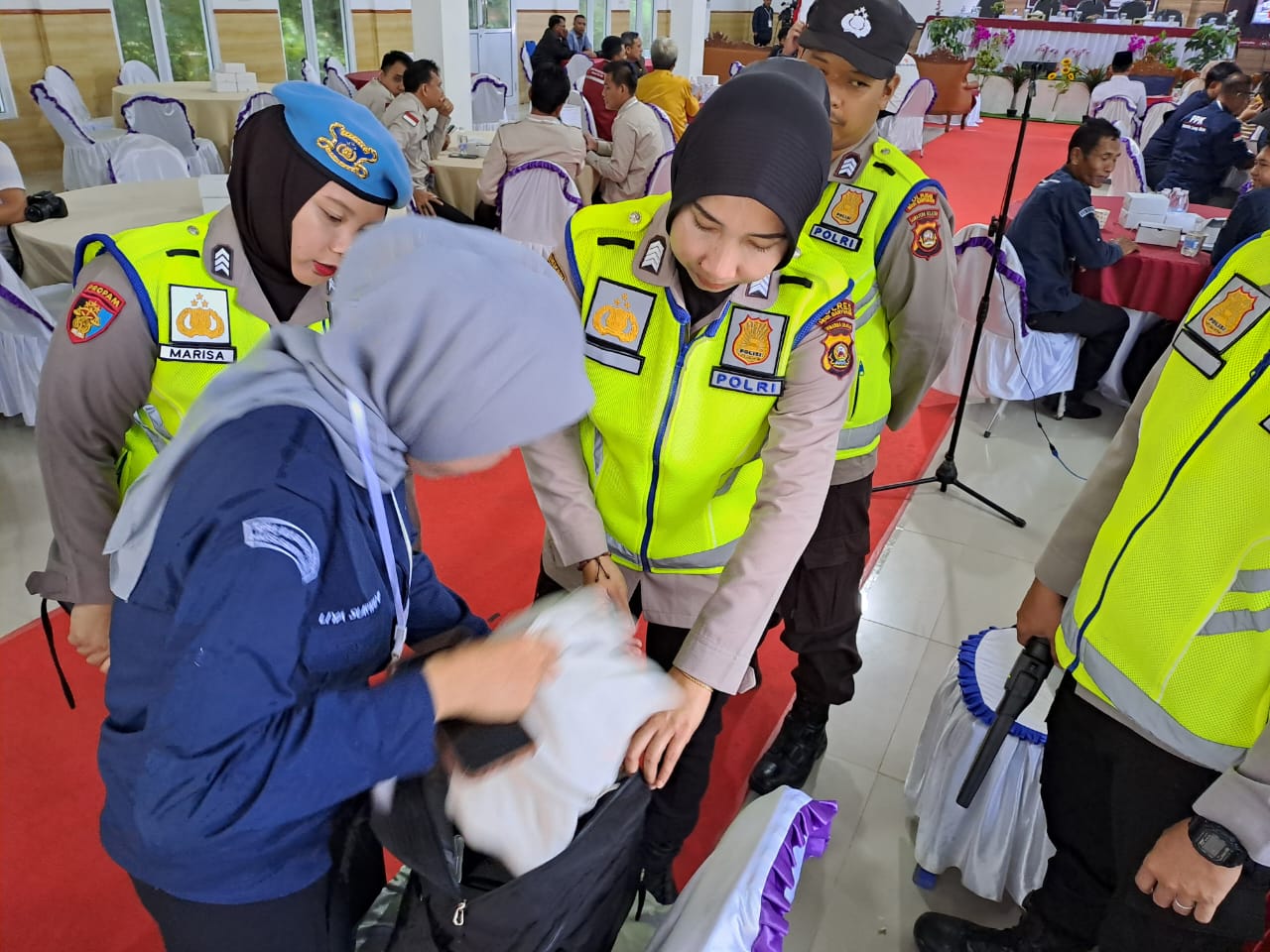 Ada Apa, Ya ! 116 Personil Polres Muba Jaga Ketat Kantor KPU Muba