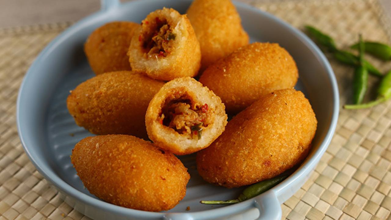 Combro : Makanan Tradisional Sunda yang Tetap Eksis di Tengah Gempuran Kuliner Modern
