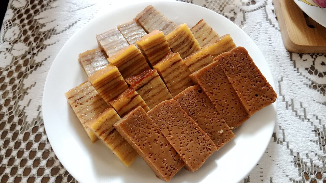 Kue Lapan Jam Khas Palembang, Warisan Kuliner Legendaris dengan Proses Unik Delapan Jam
