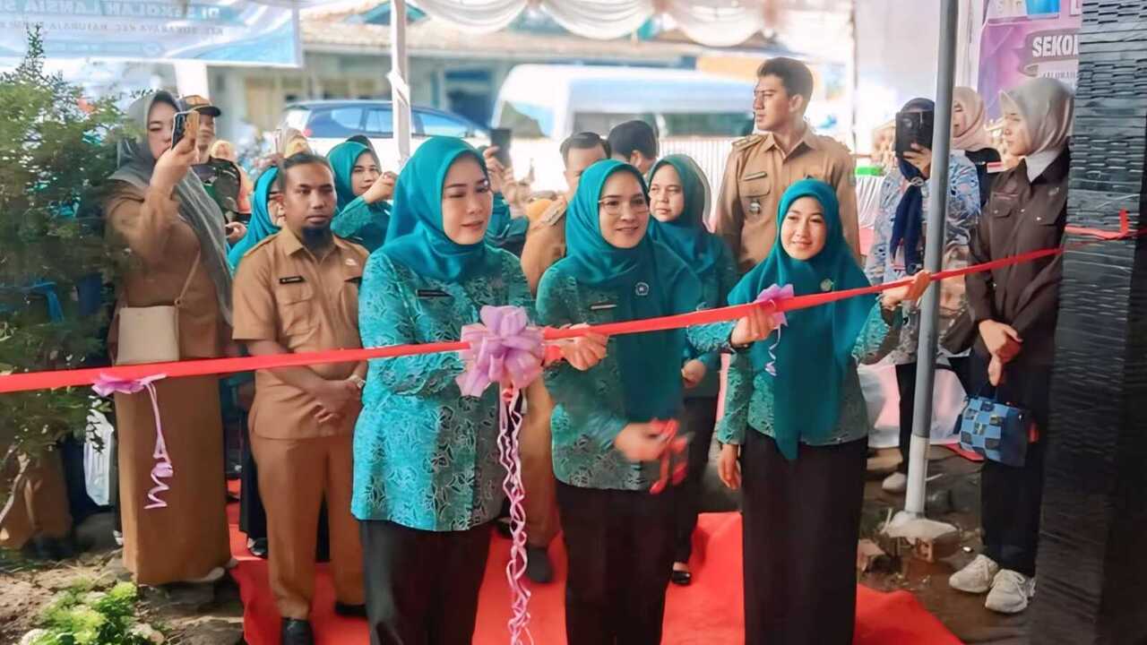 Pemkab OKU Buka Sekolah Lansia di Kelurahan Sukaraya