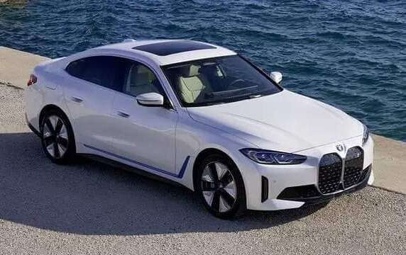 Menjelajahi BMW i4 2024: Kombinasi Sempurna antara Kemewahan, Performa, dan Inovasi Listrik!