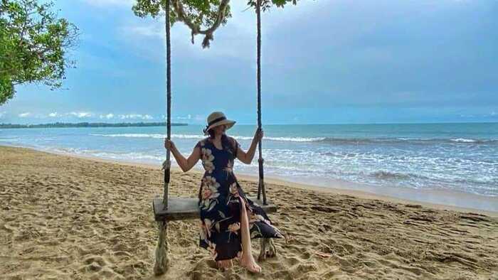 Menyambut Tahun Baru dengan Keindahan Pantai Pandan Carita di Pandeglang Banten