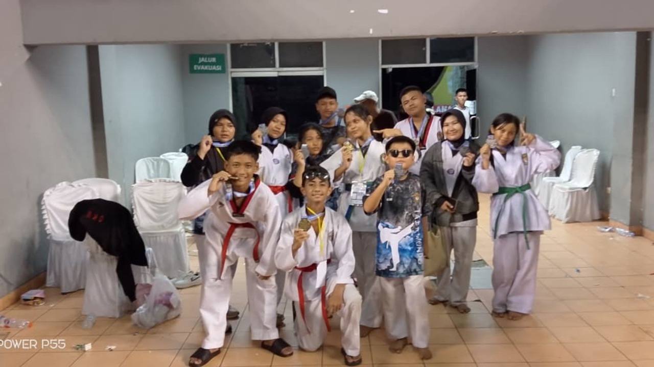 Prestasi Gemilang, Taekwondo Binaan Kejari OKU Borong 15 Medali