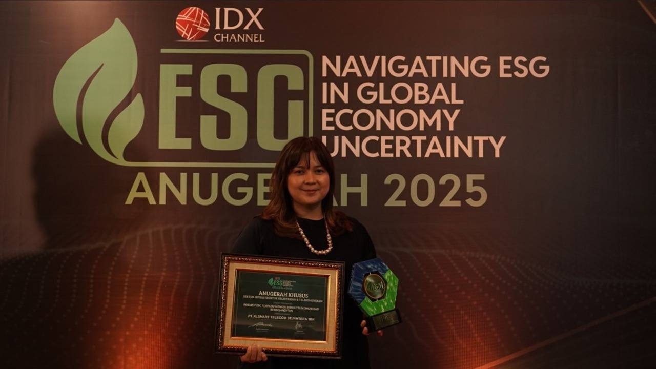 XLSMART Kembali Raih Tiga Penghargaan Bidang ESG, Layanan Pelanggan, dan Teknologi