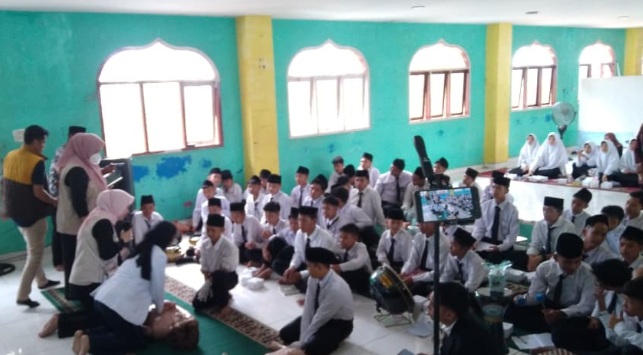 International Pathology Day: PDS PA Palembang Beri Edukasi Santri Cegah Kanker, Ajak Santri Hidup Sehat