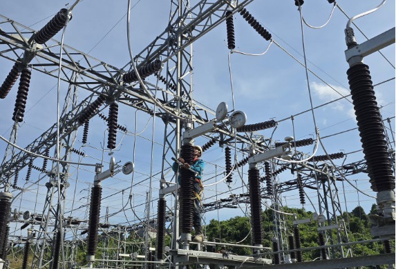 PLN Siapkan Listrik Bersih untuk Hilirisasi Mineral Smelter Antam di Kolaka, Sultra