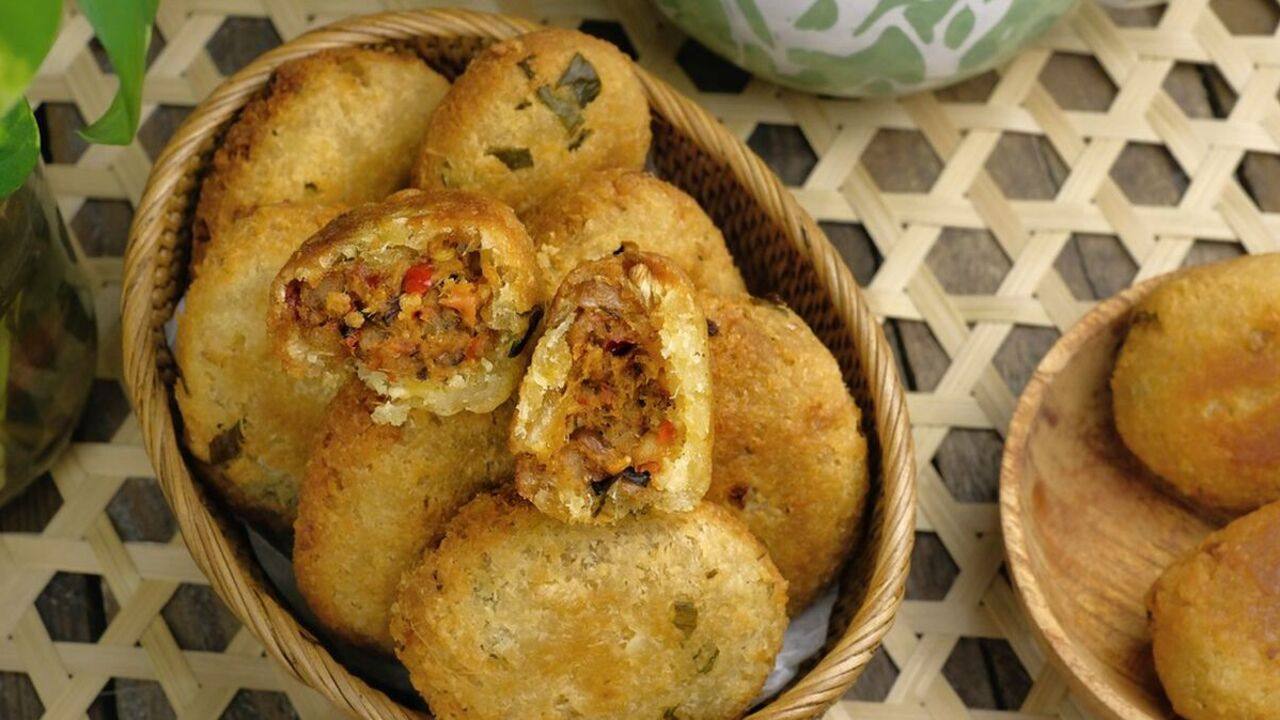 Kue Combro : Lezatnya Cemilan Khas Sunda yang Penuh Sejarah