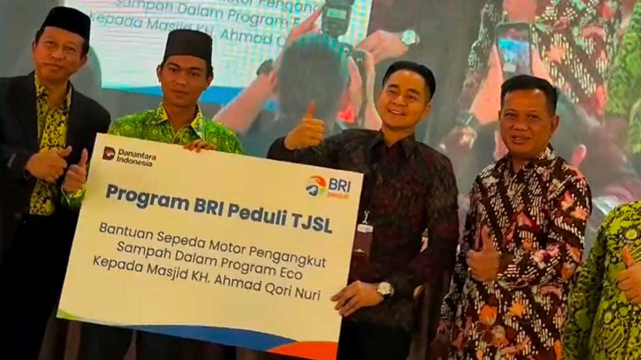 TJSL BRI Peduli, Bantu Motor Pembersih Sampah dan Dukung Program ECO Masjid  