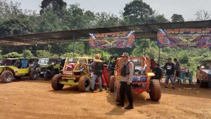 Polres Turunkan Tim untuk Pengamanan Kejuaraan Offroad Racing Adventure Dandim 0406 Lubuklinggau 