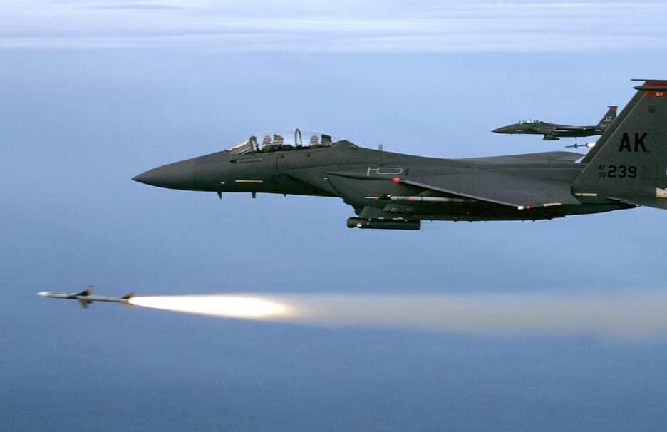 Biden Puji Pilot Pesawat Tempur F-15E  jatuhkan  Drone Iran Saat Menyerang Israel