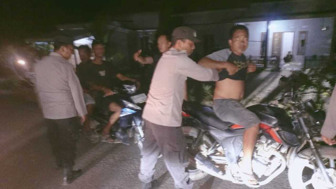 Ciptakan Kamtibmas Kondusif, Polsek Rambang Gelar Patroli