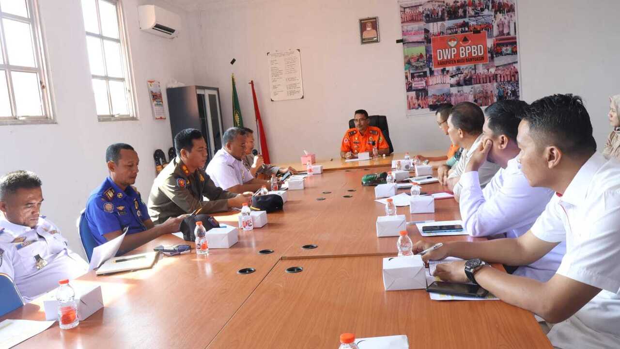 Komitmen Bersama Lawan Karhutla: Muba Siap Gelar Apel Siaga dan Distribusi Peralatan.