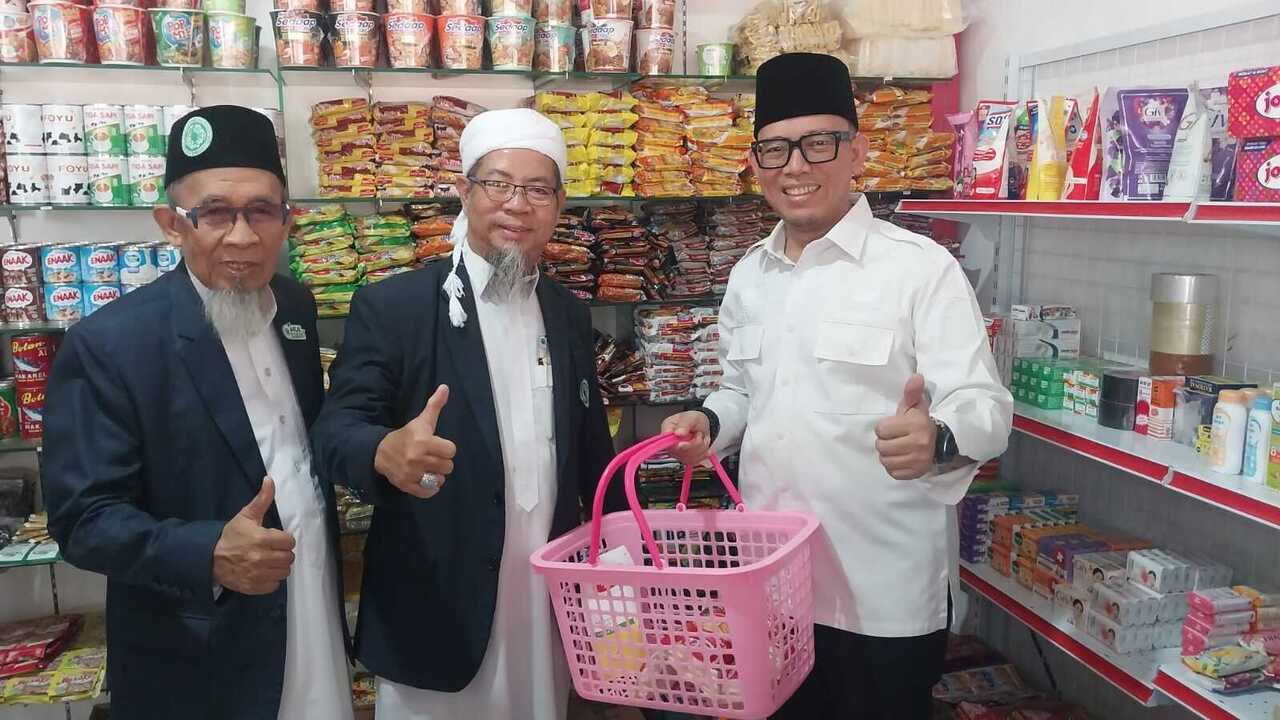 Dukung Ekonomi Umat, Bupati Ajak Masyarakat OKU Belanja di MUI Mart