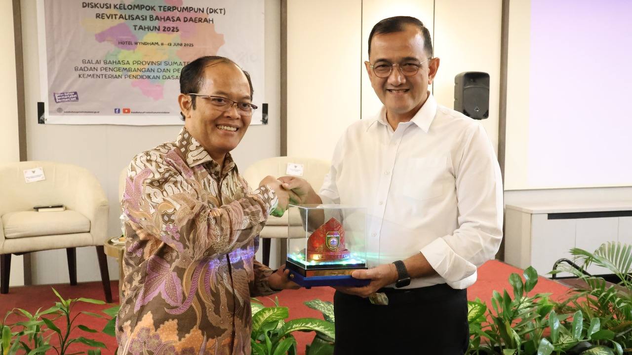 Sekda Sumsel Edward Candra Buka Diskusi Revitalisasi Bahasa Daerah: Cegah Kepunahan, Jaga Identitas