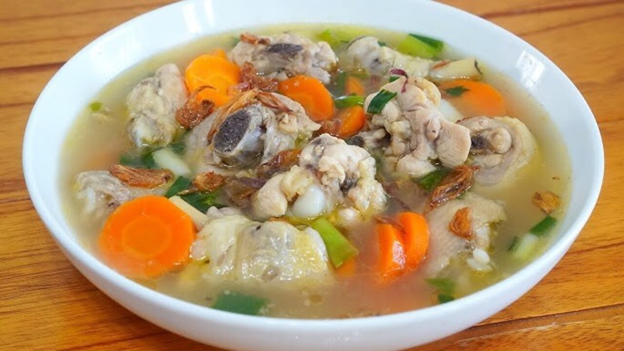 Sop Ayam : Hidangan Sederhana yang Menghangatkan Nusantara