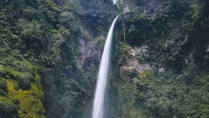 Air Terjun Spektakuler di Pulau Jawa Menjadi Destinasi Wisata Unggulan